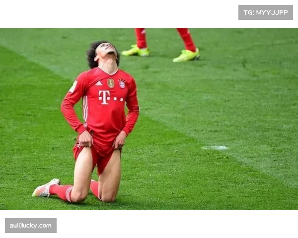 金玟哉两黄变一红被罚下 拜仁十人作战考验防守韧性